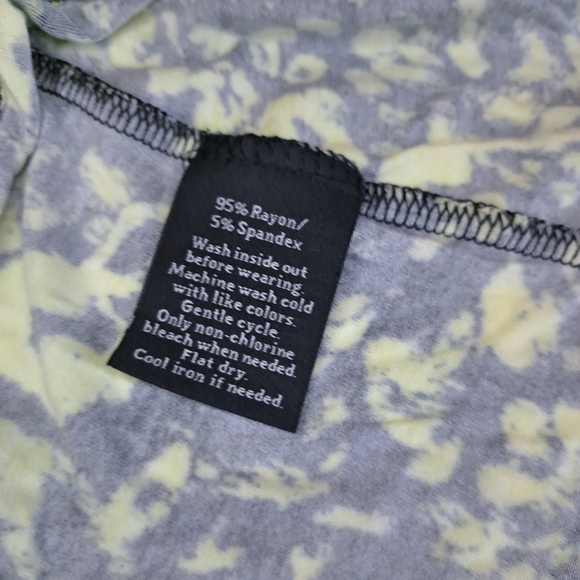 Women's Top Size XL Lot Of 3 Rock Republic, Tahari, Alfred Dunner #179 - Picture 5 of 15